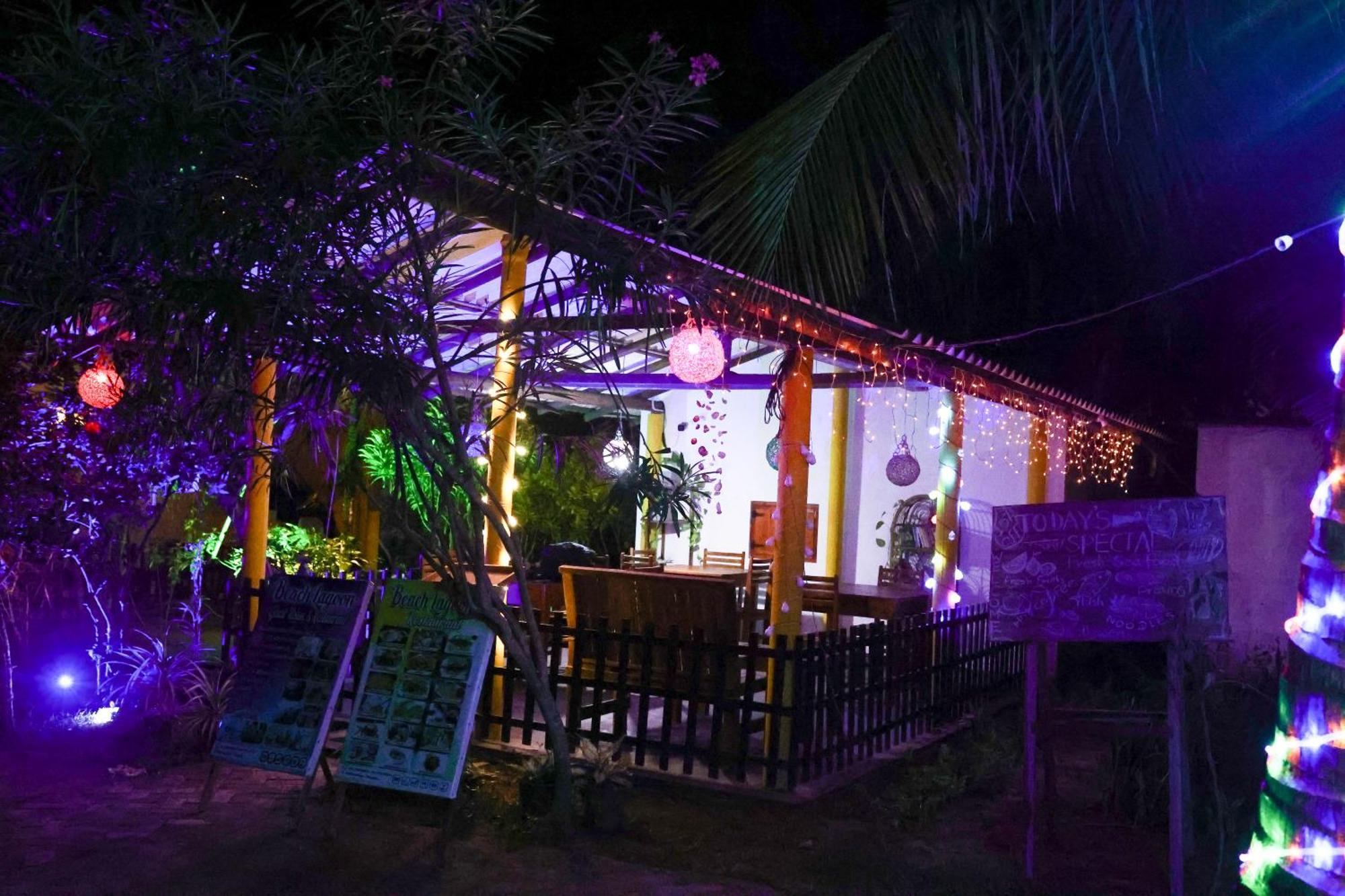 Beach Lagoon Guesthouse Tangalle Ngoại thất bức ảnh