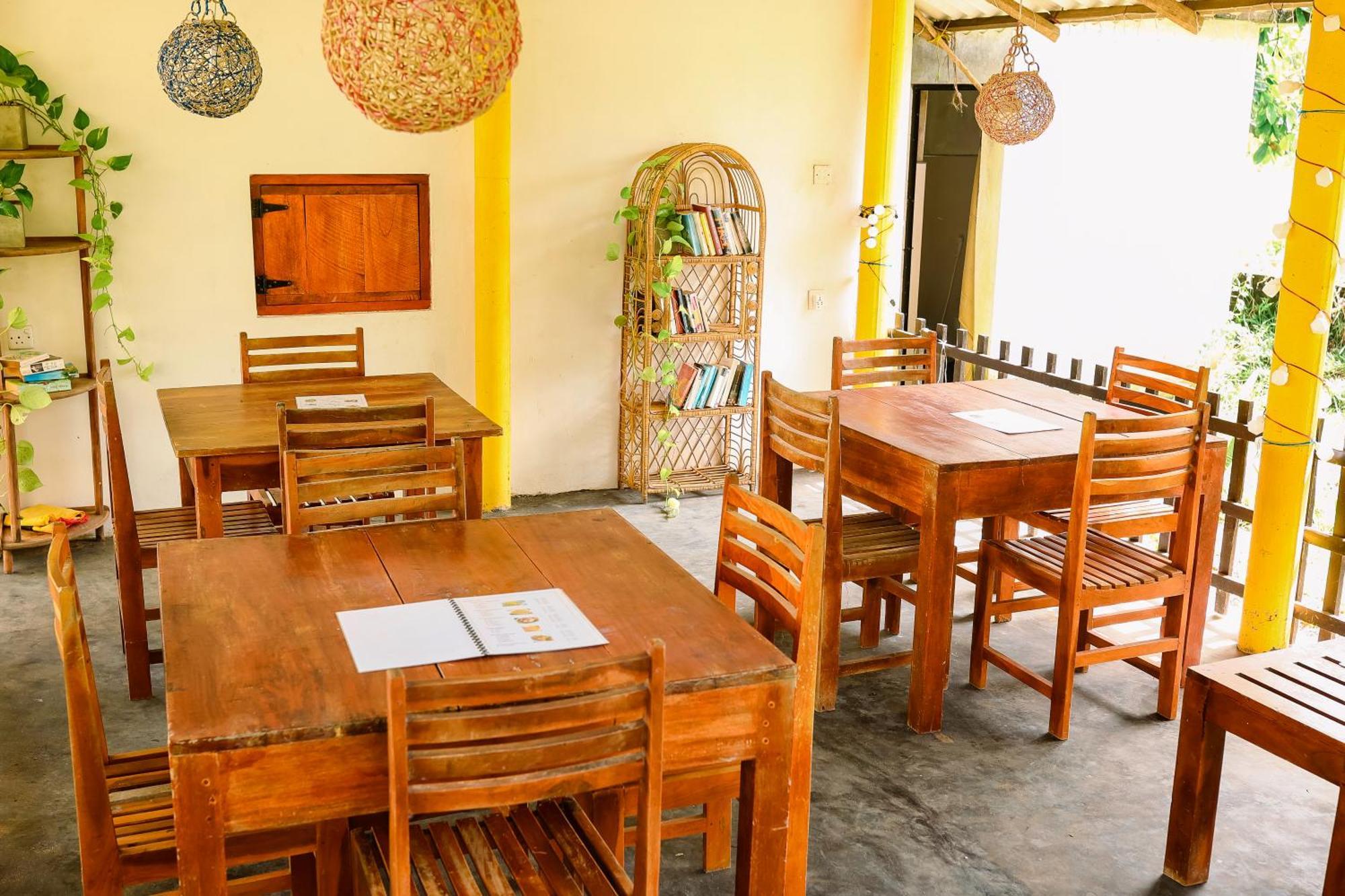 Beach Lagoon Guesthouse Tangalle Ngoại thất bức ảnh